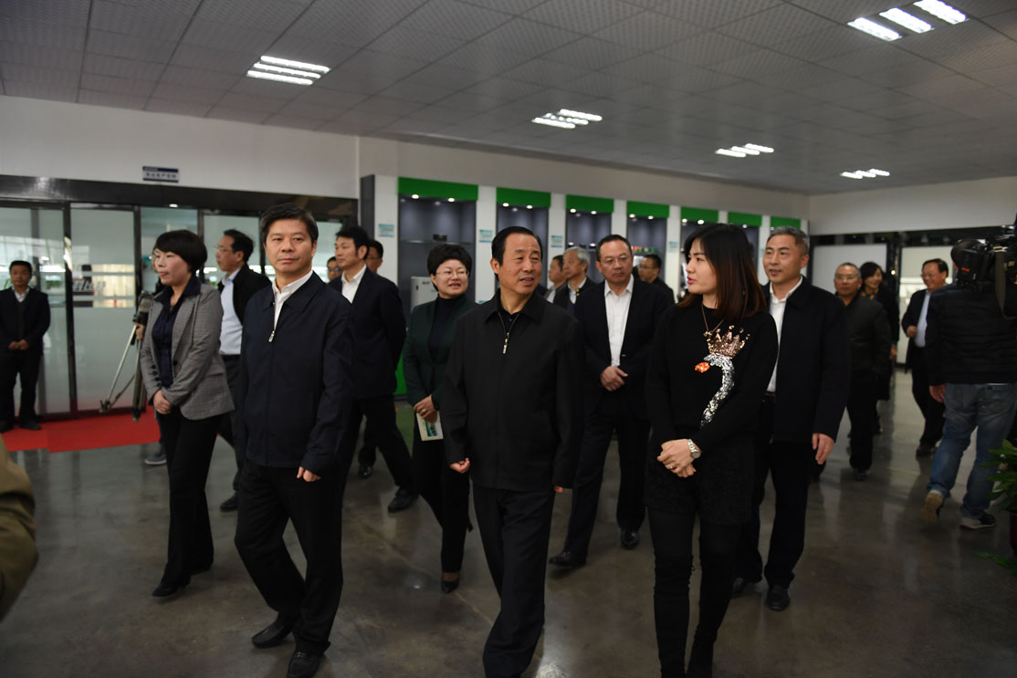 湖南省委副书记、省长许达哲调研新利app软件(集团)股份有限公司